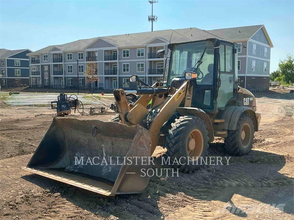 CAT 908H2 輪胎式裝載機