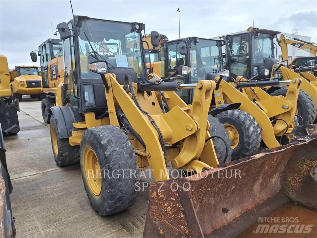 CAT 908M 輪胎式裝載機