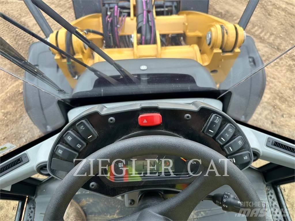CAT 908M 輪胎式裝載機