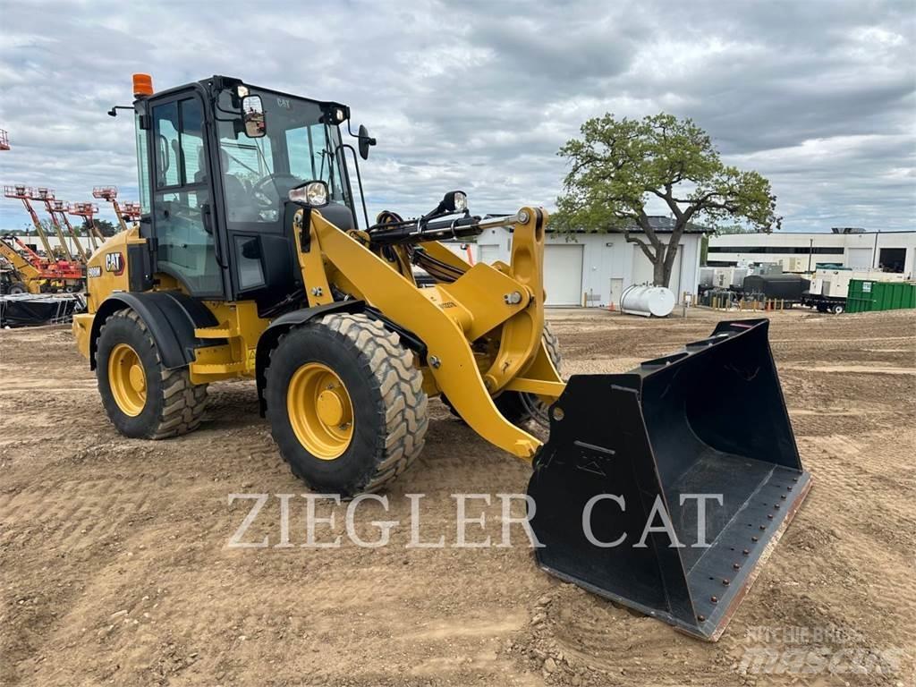 CAT 908M 輪胎式裝載機
