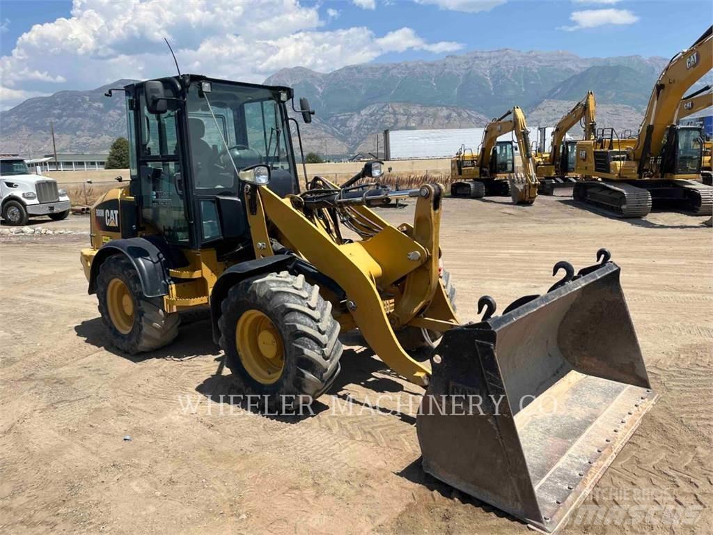 CAT 908M 輪胎式裝載機