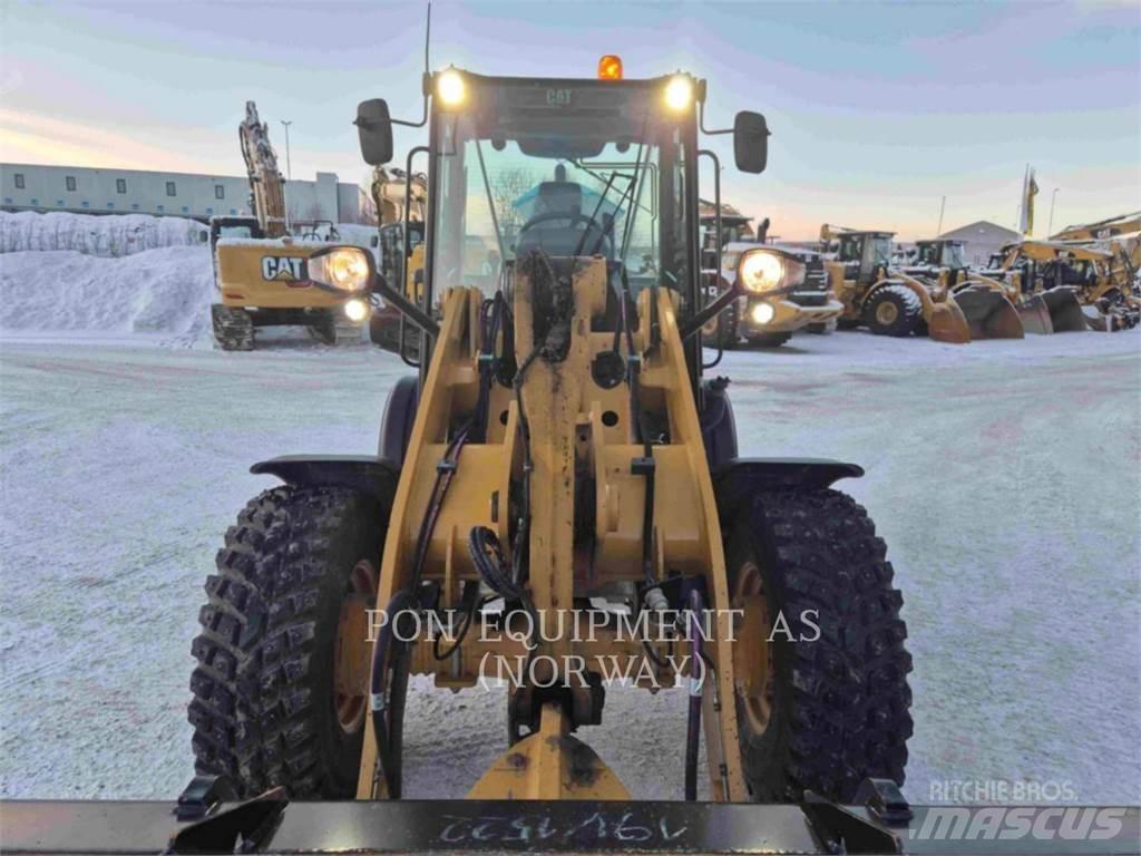 CAT 908M 輪胎式裝載機