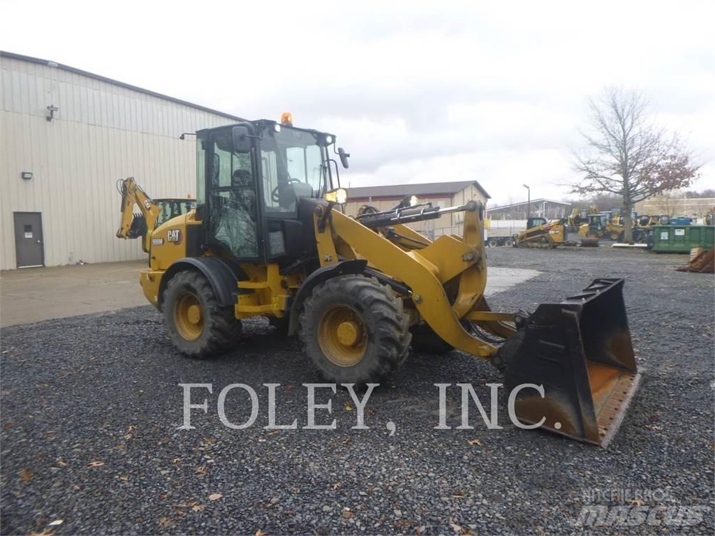 CAT 908M 輪胎式裝載機