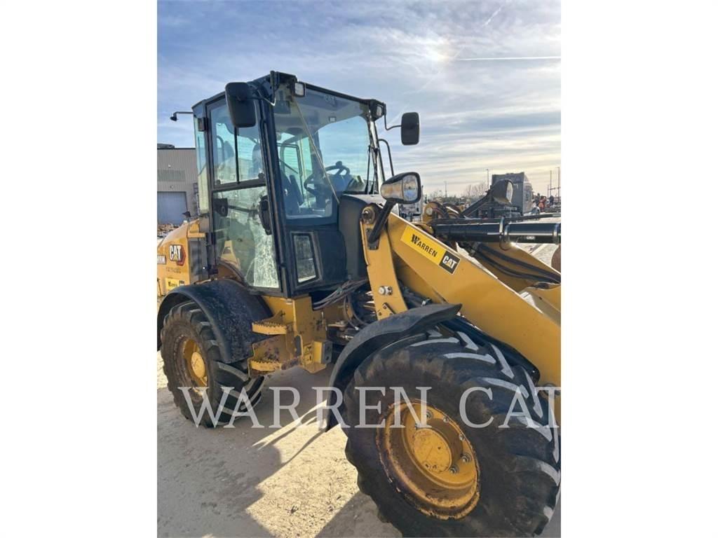 CAT 908M 輪胎式裝載機