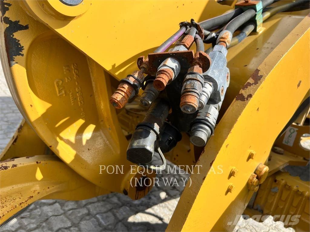 CAT 908M 輪胎式裝載機