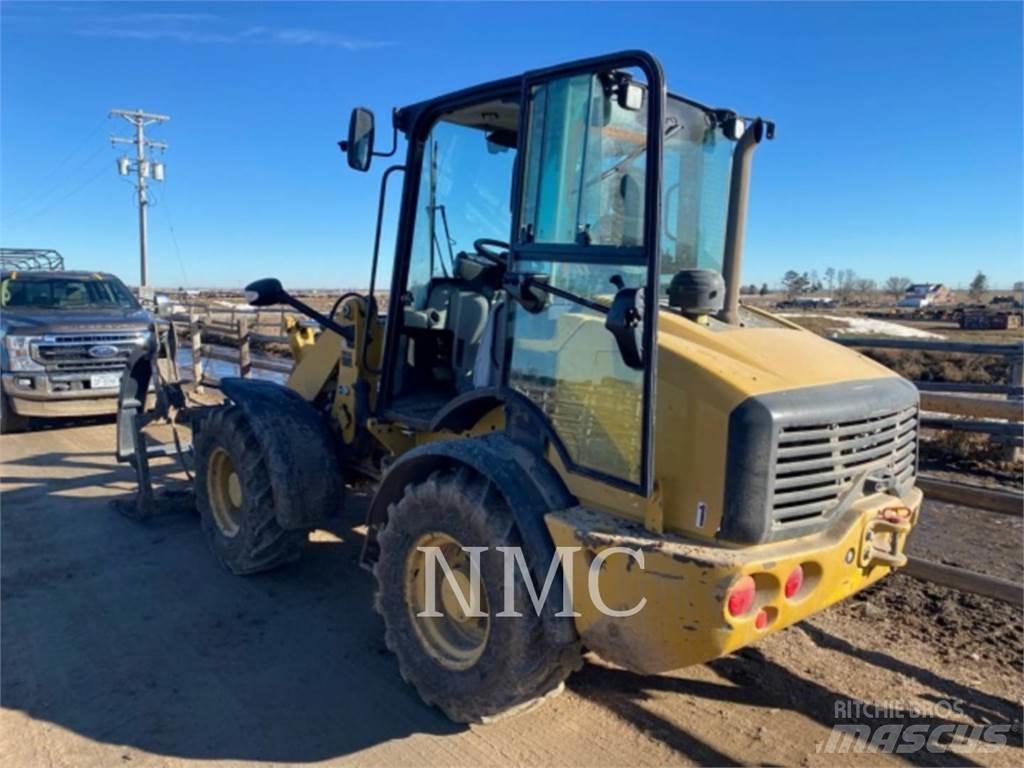 CAT 908M 輪胎式裝載機