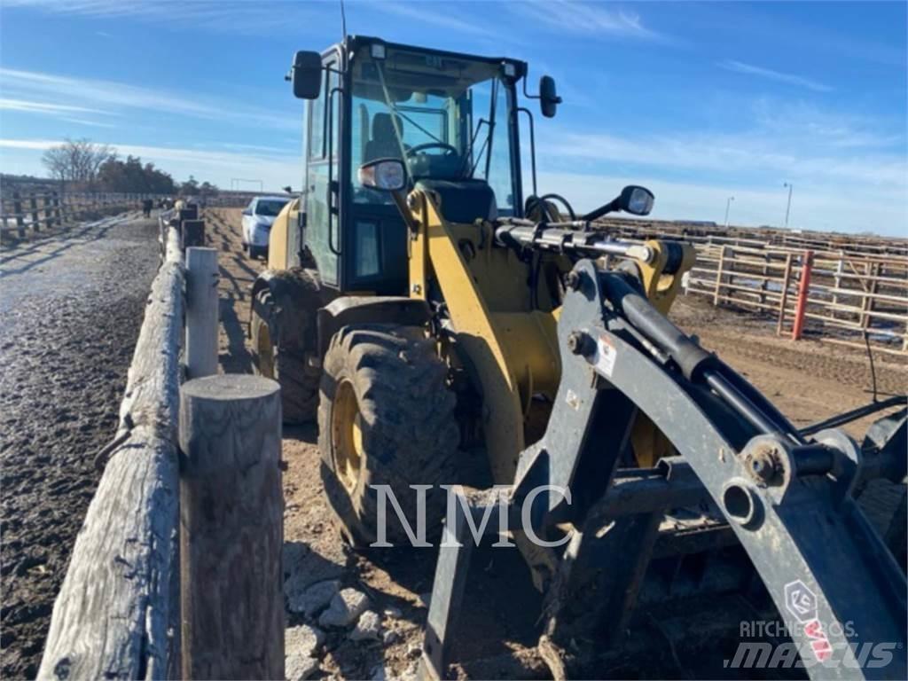 CAT 908M 輪胎式裝載機