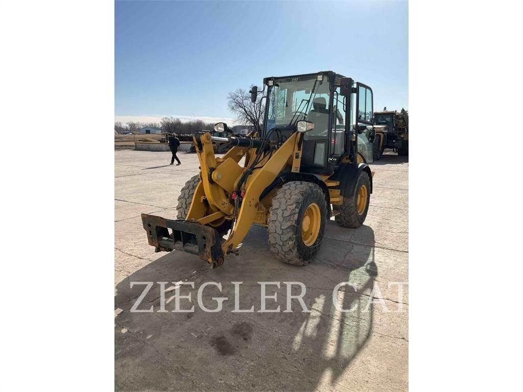 CAT 908M 輪胎式裝載機