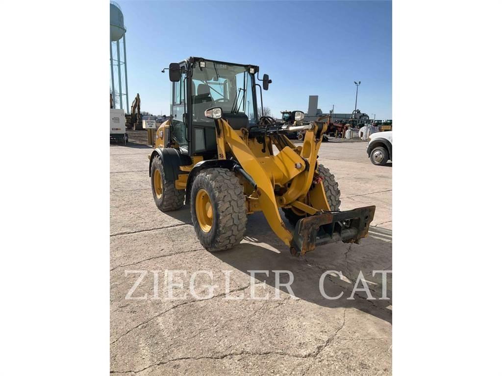 CAT 908M 輪胎式裝載機