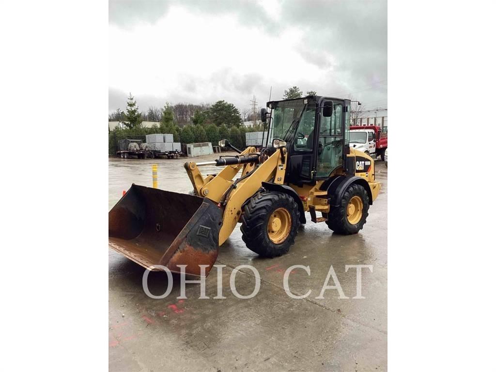 CAT 908M 小型裝載機
