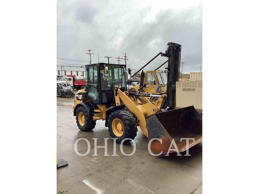 CAT 908M 小型裝載機