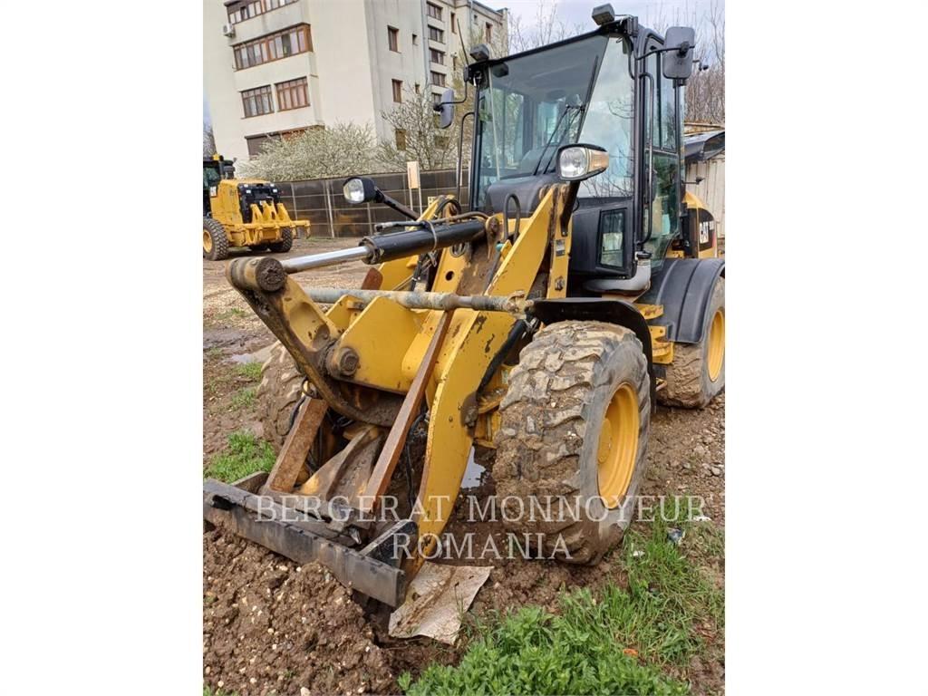 CAT 908M 輪胎式裝載機