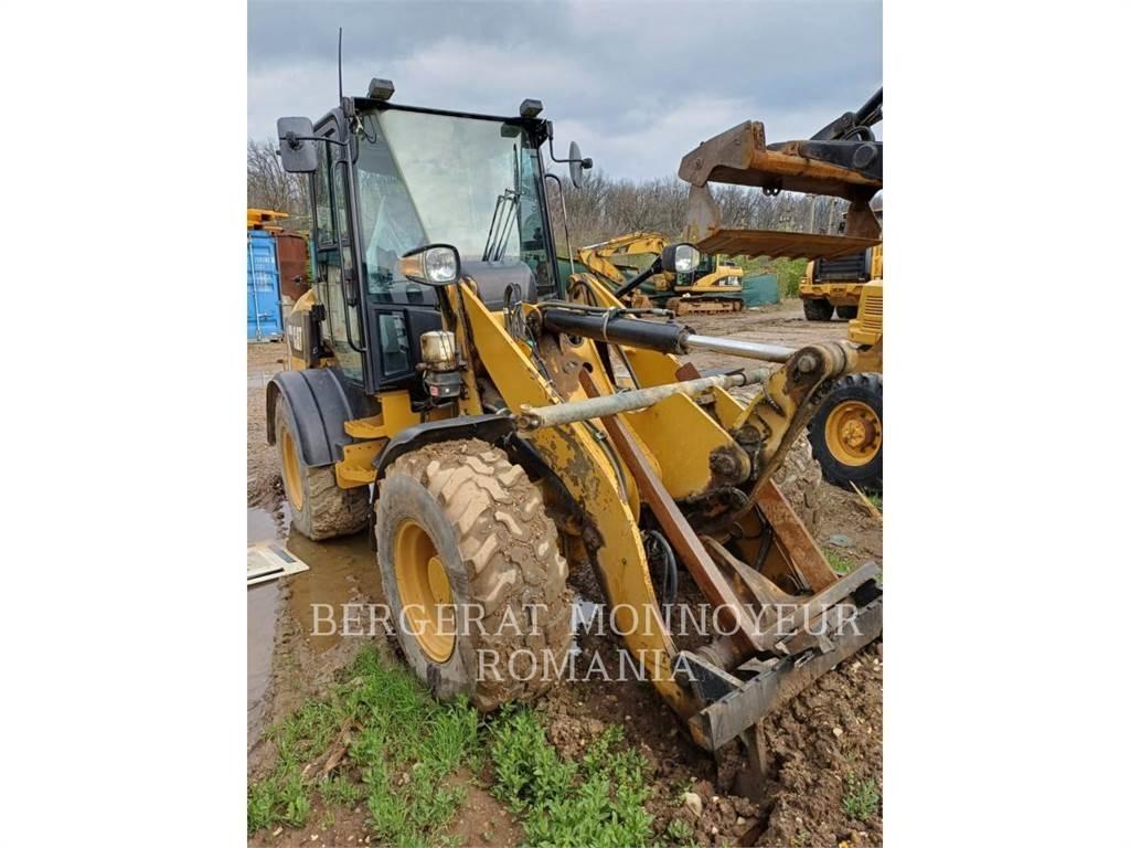 CAT 908M 輪胎式裝載機