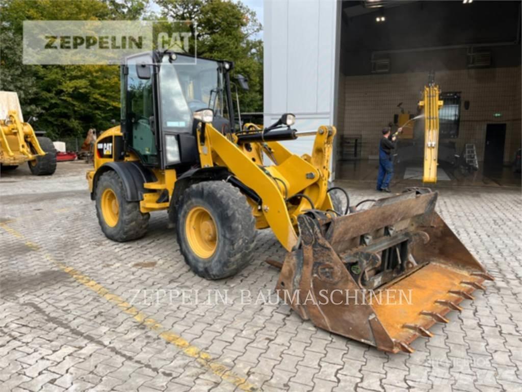 CAT 908M 輪胎式裝載機