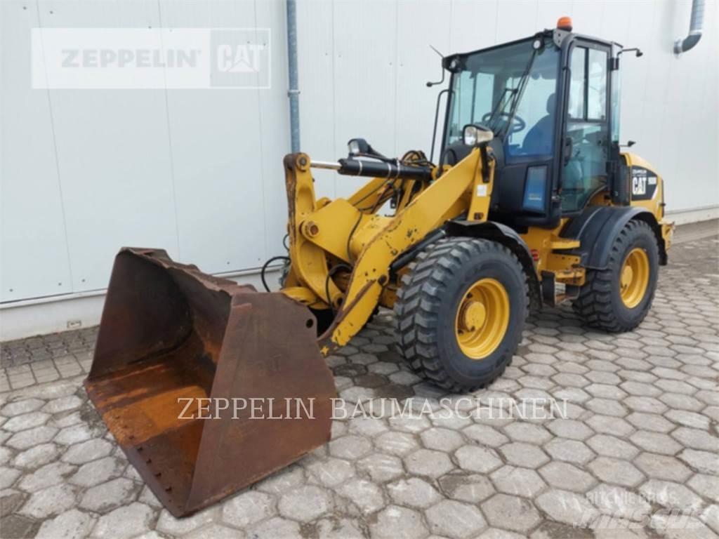 CAT 908M 輪胎式裝載機