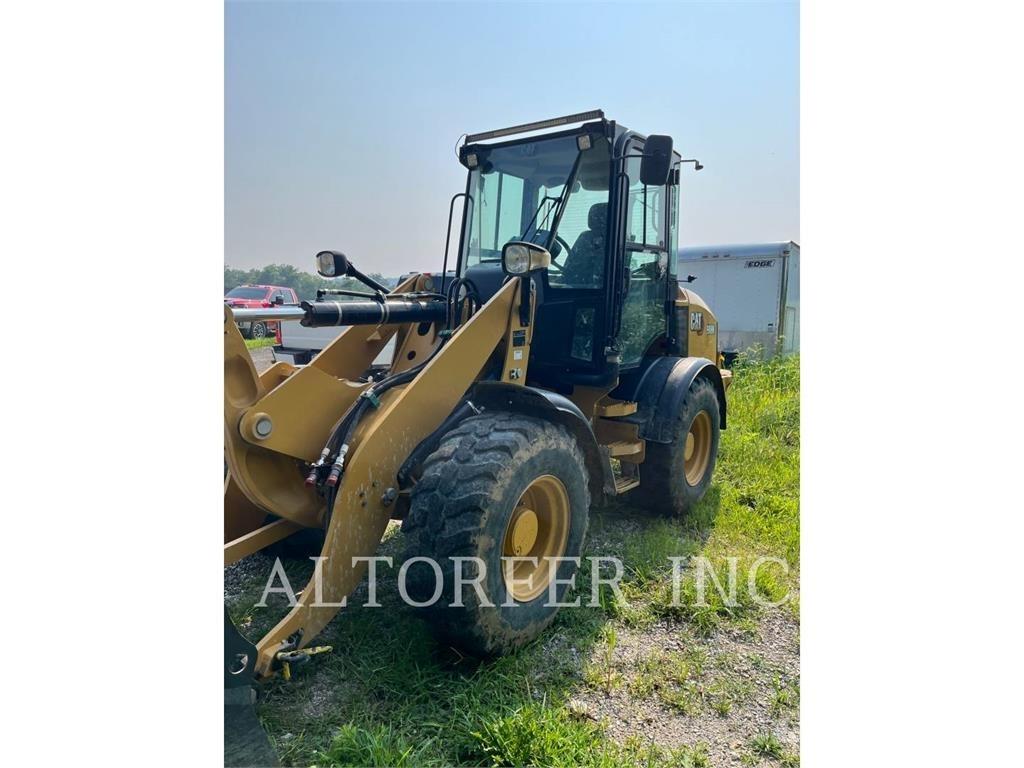 CAT 908M 小型裝載機
