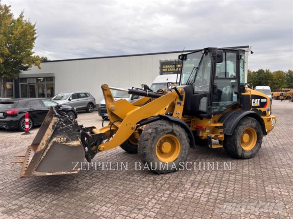 CAT 908M 輪胎式裝載機