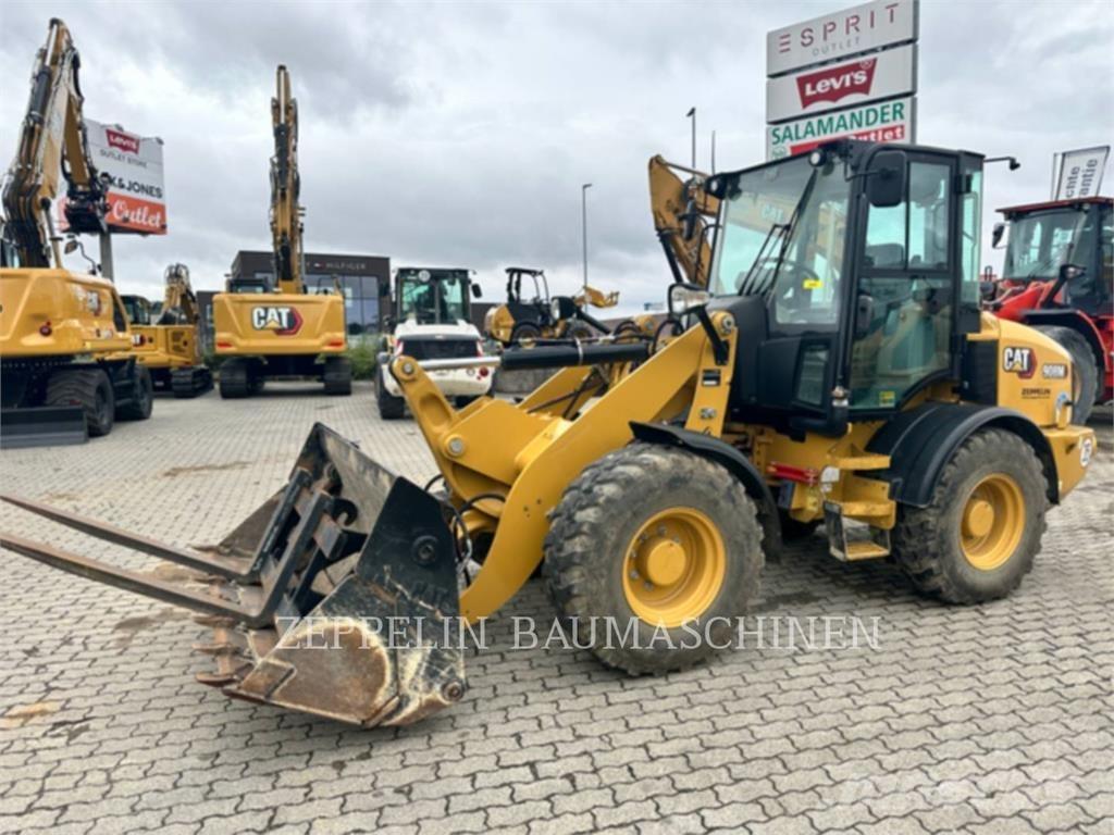 CAT 908M 輪胎式裝載機