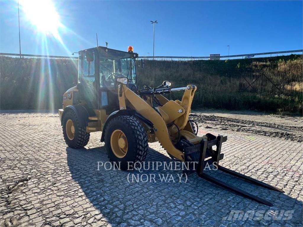 CAT 908M 輪胎式裝載機