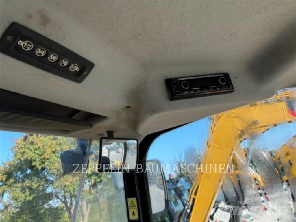 CAT 908M 輪胎式裝載機