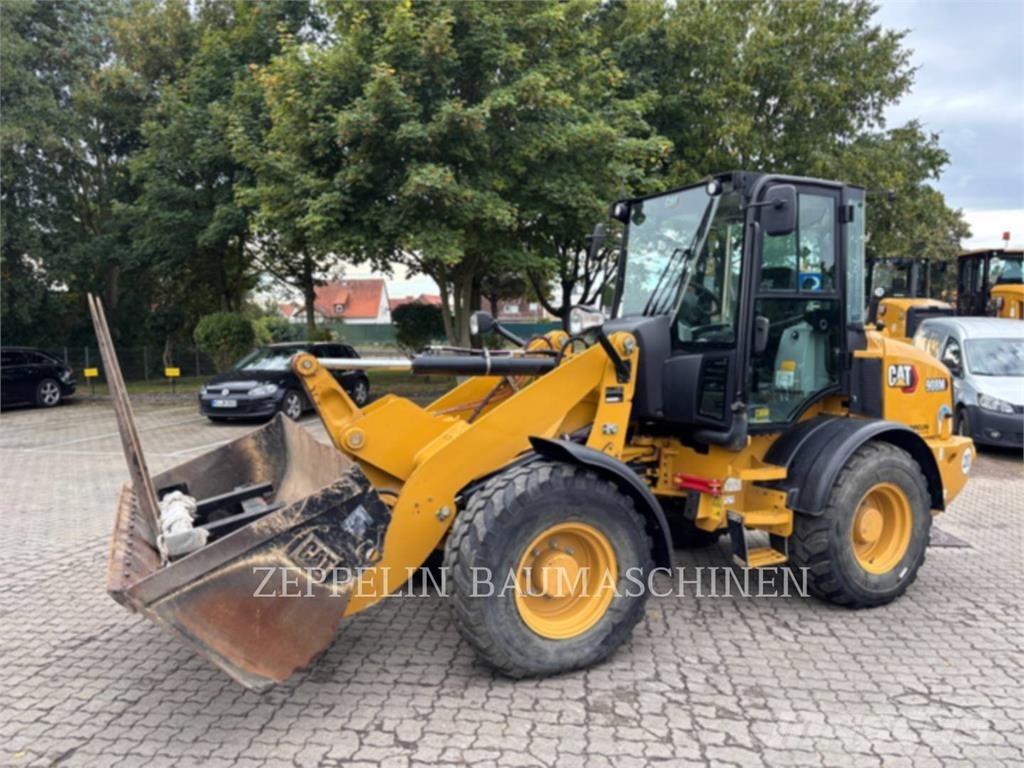 CAT 908M 輪胎式裝載機
