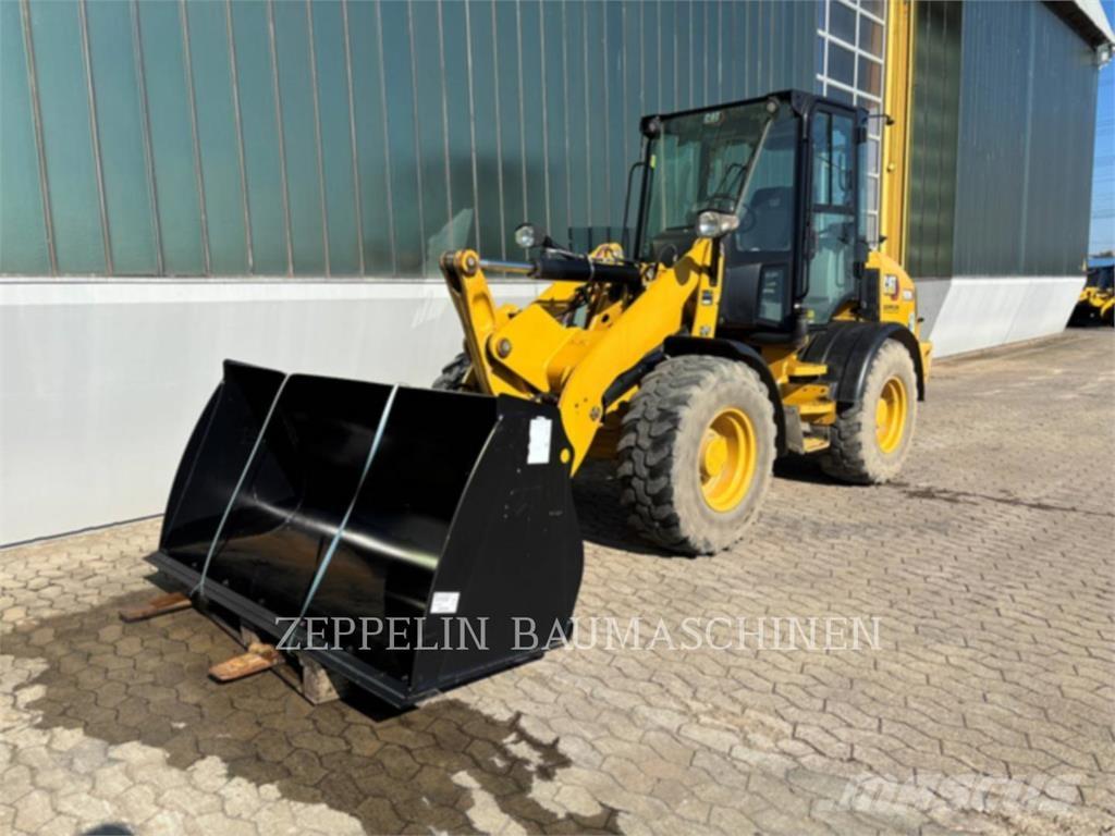 CAT 908M 輪胎式裝載機