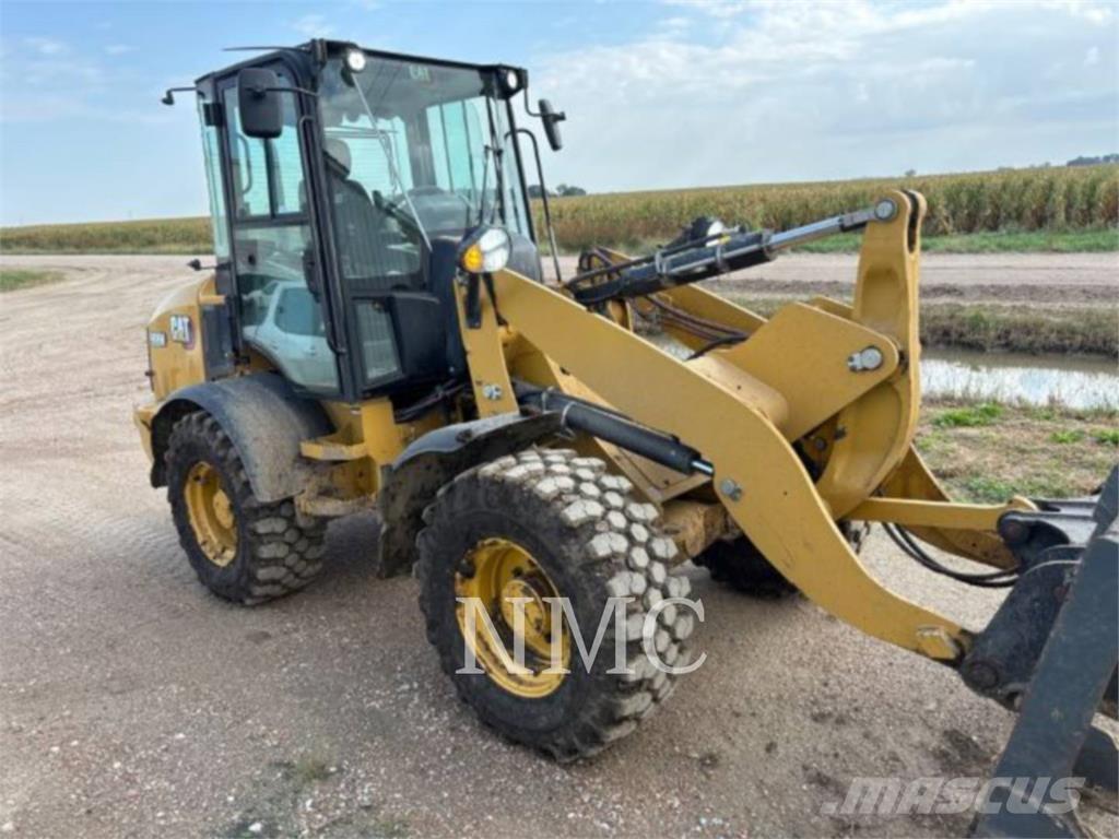 CAT 908M 輪胎式裝載機