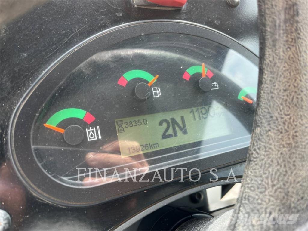 CAT 908M 輪胎式裝載機