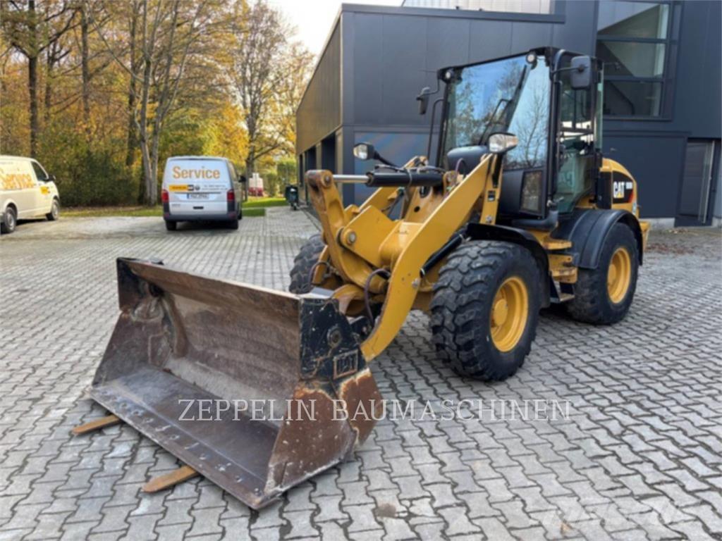 CAT 908M 輪胎式裝載機