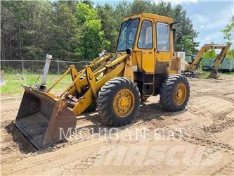CAT 910 輪胎式裝載機