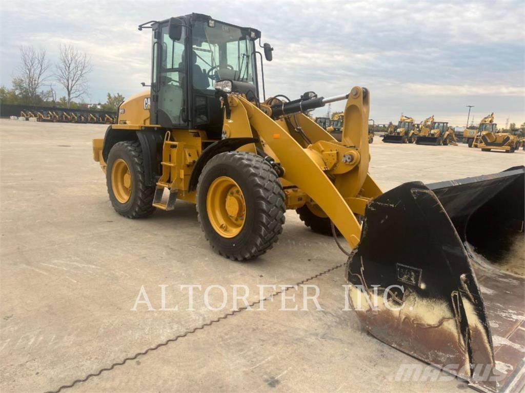 CAT 910-14 HL 小型裝載機