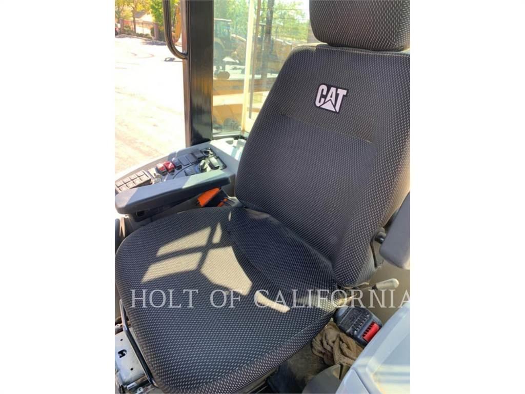 CAT 914 輪胎式裝載機