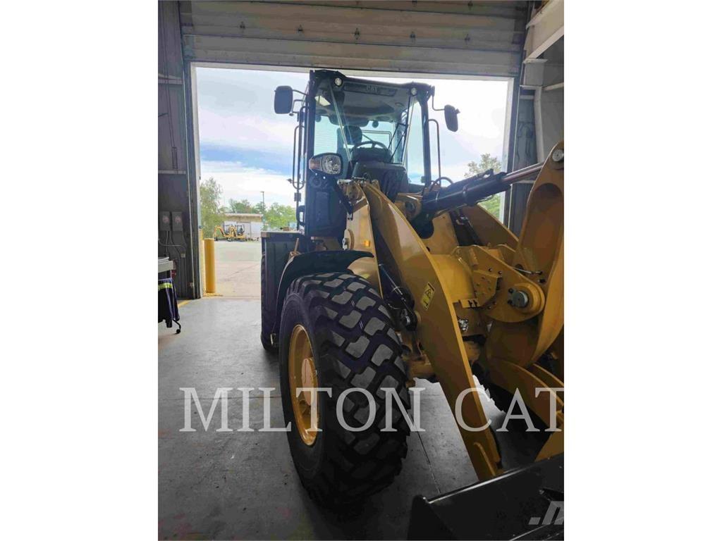 CAT 914 輪胎式裝載機