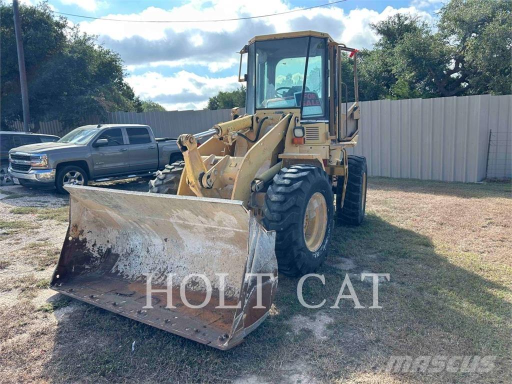CAT 918F 輪胎式裝載機