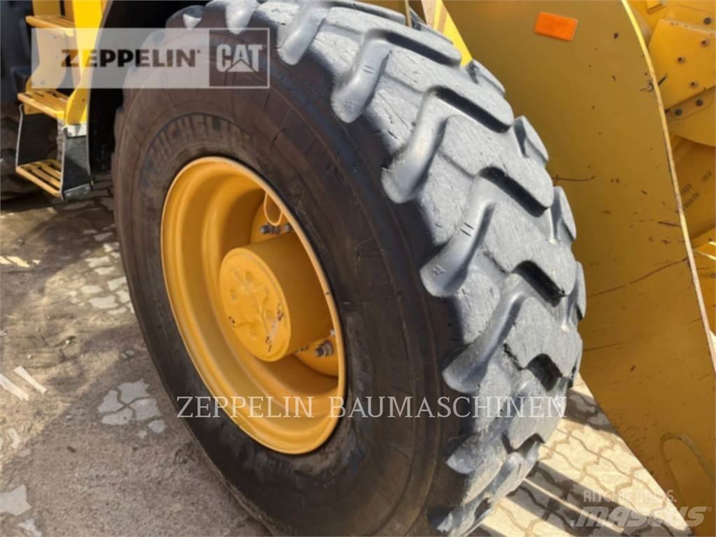 CAT 918M 輪胎式裝載機