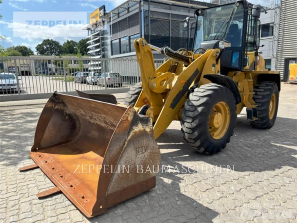 CAT 918M 輪胎式裝載機