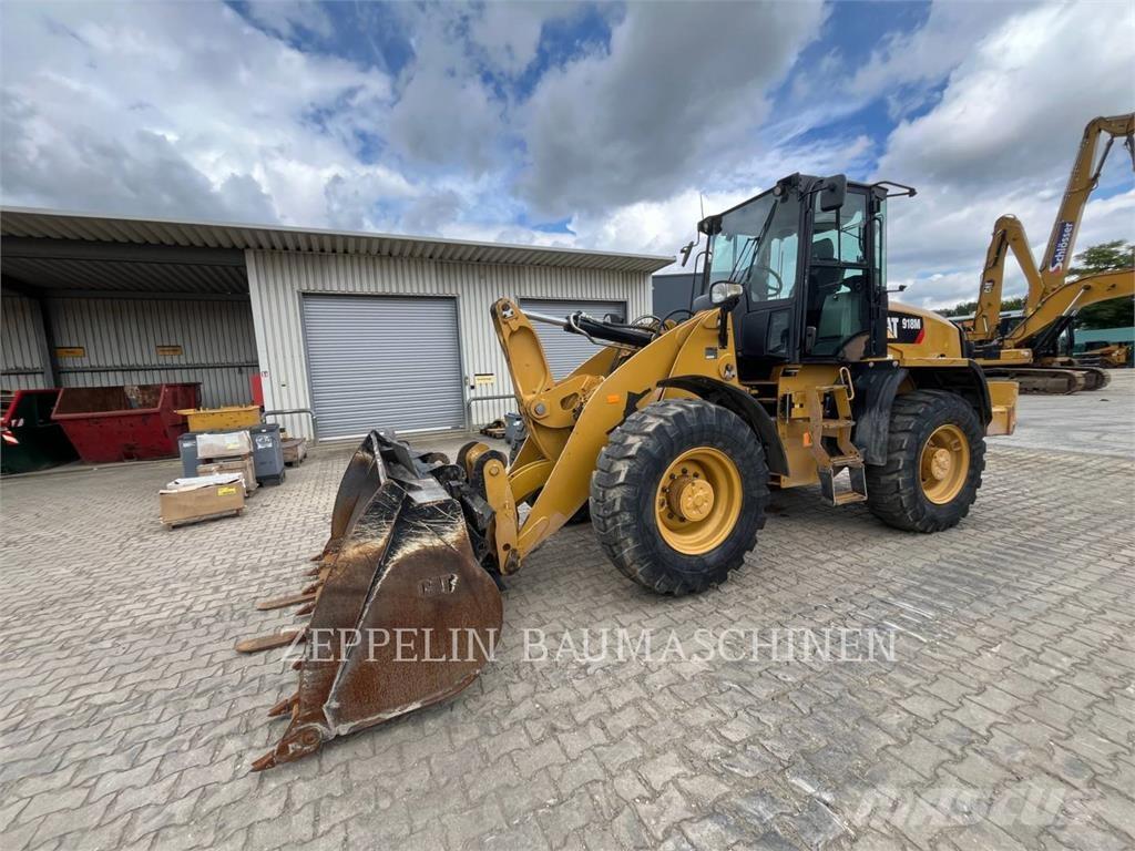 CAT 918M 輪胎式裝載機