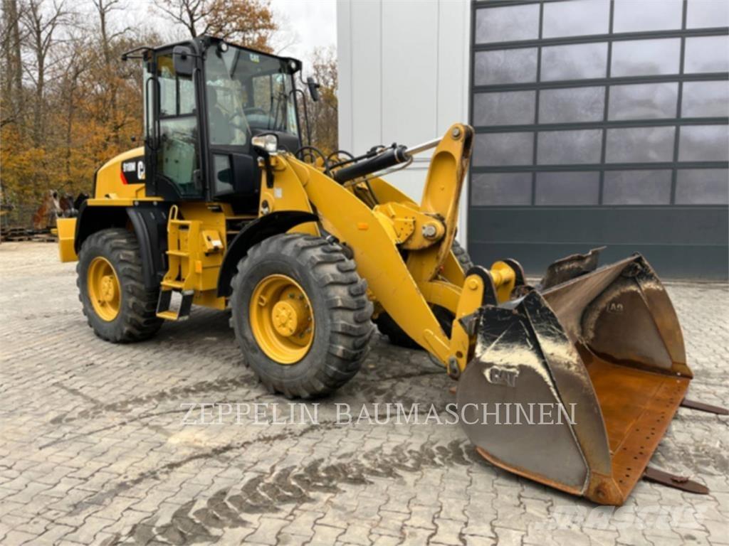 CAT 918M 輪胎式裝載機