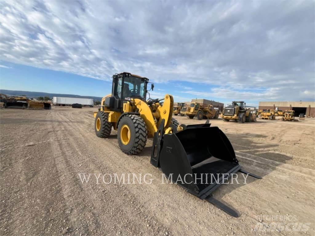 CAT 926 輪胎式裝載機