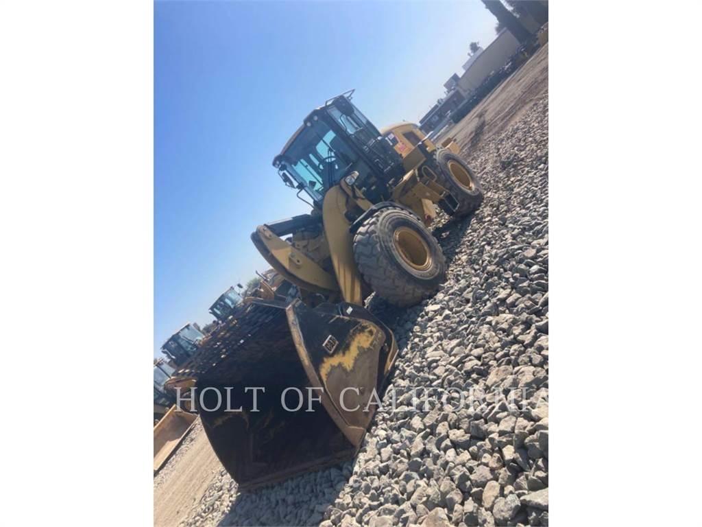 CAT 926M 輪胎式裝載機
