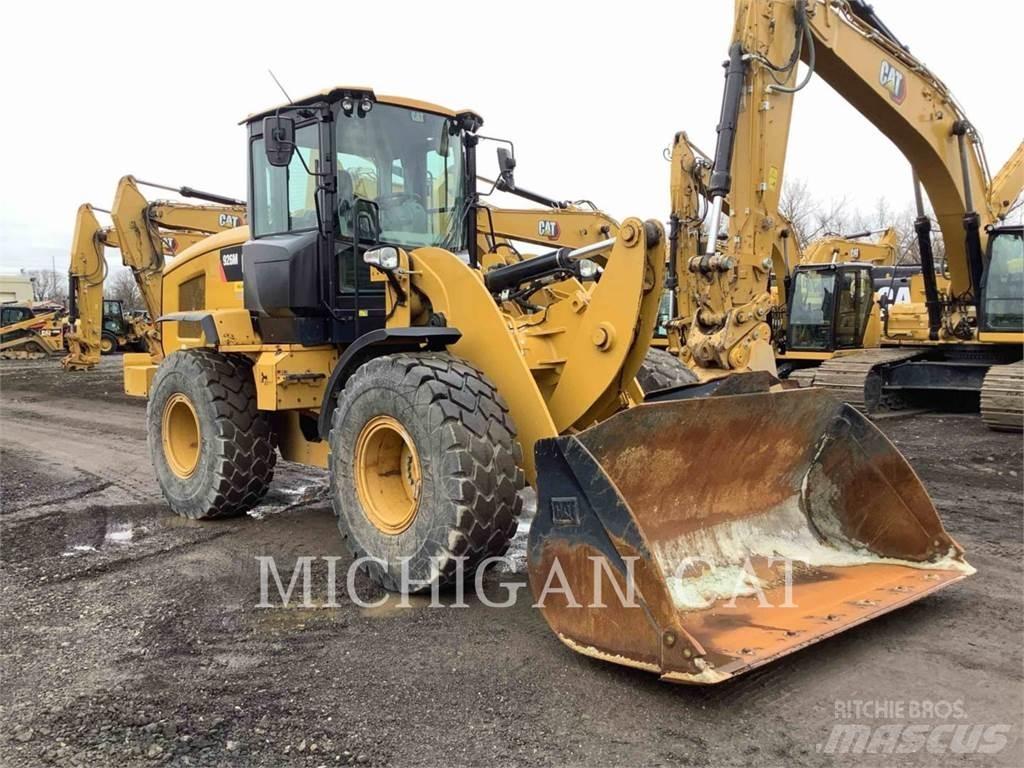 CAT 926M 輪胎式裝載機