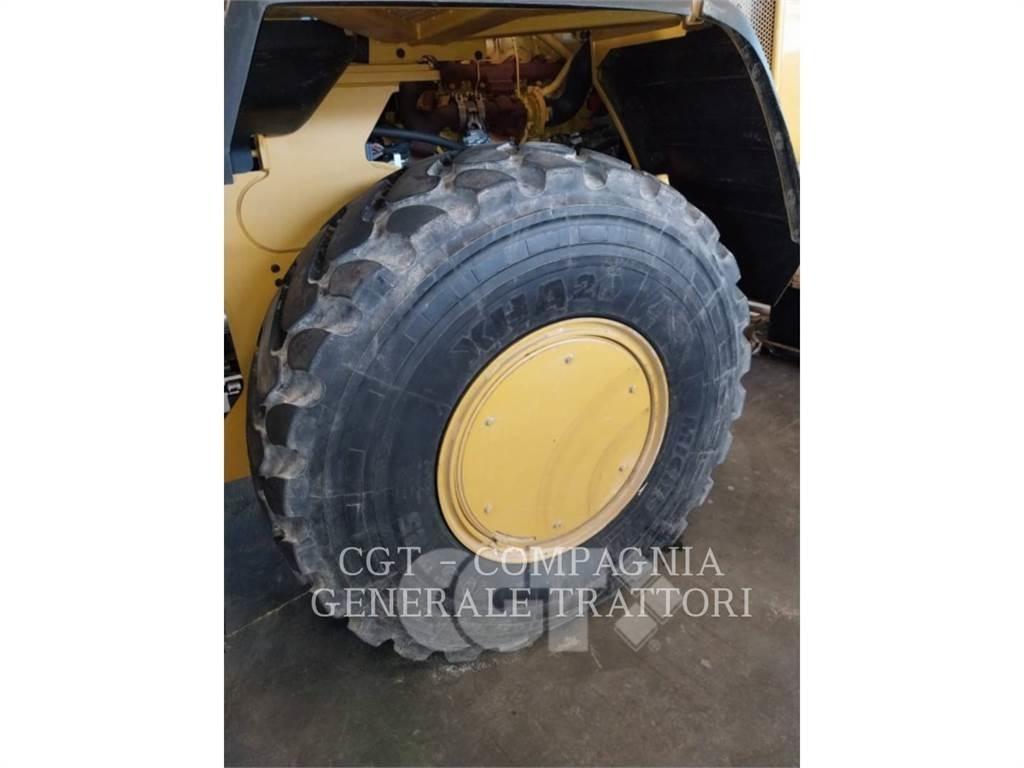 CAT 926M 輪胎式裝載機