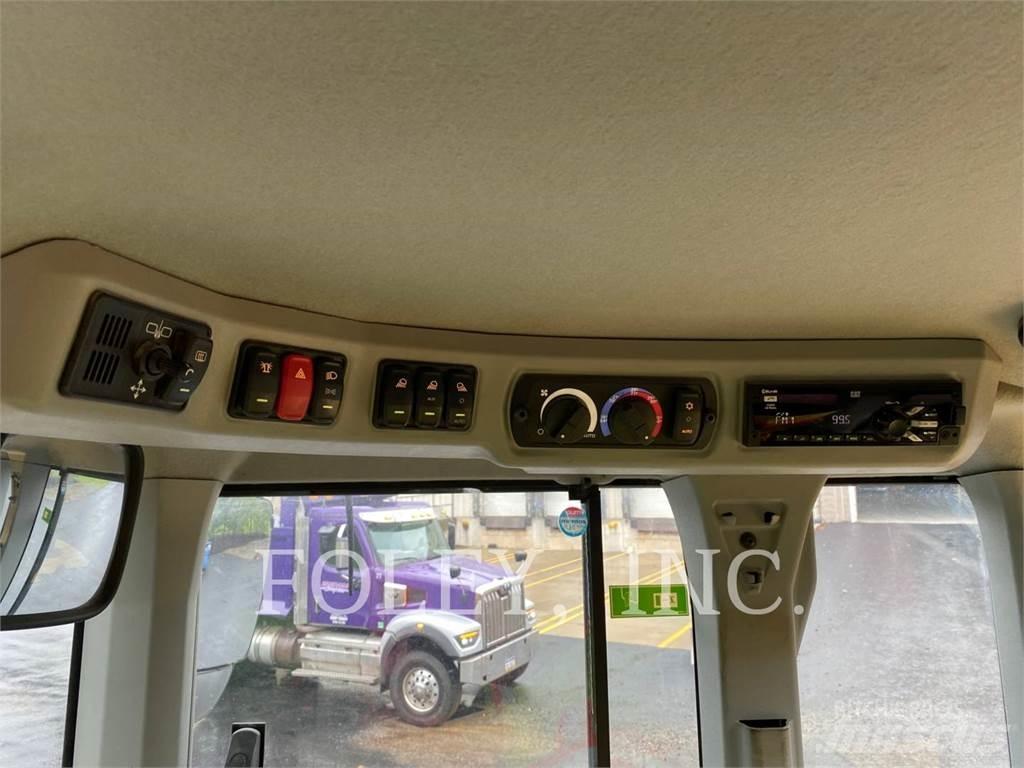 CAT 926M 輪胎式裝載機