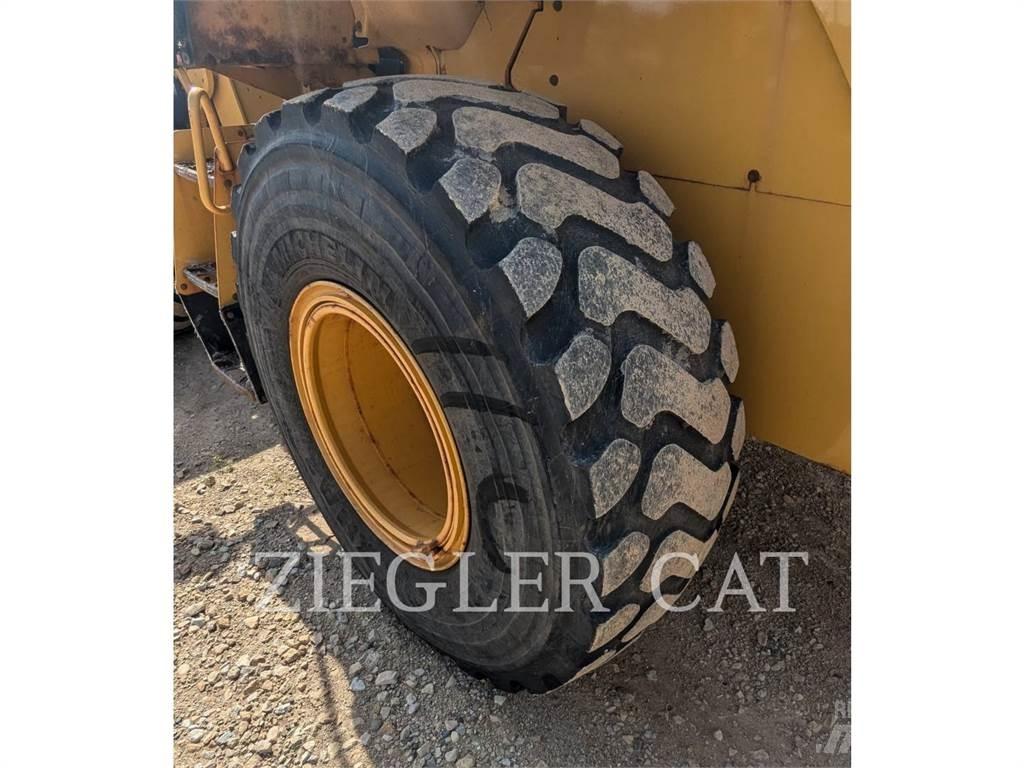 CAT 926M 輪胎式裝載機