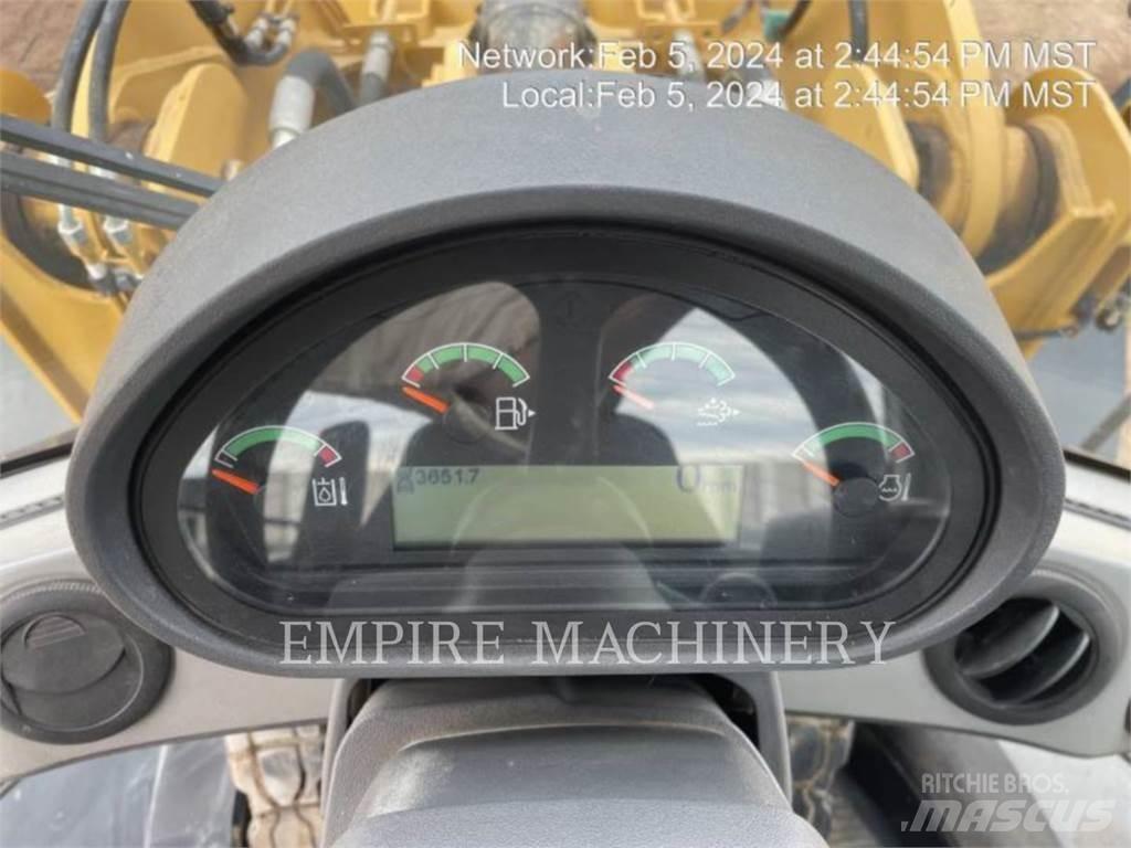 CAT 926M 輪胎式裝載機