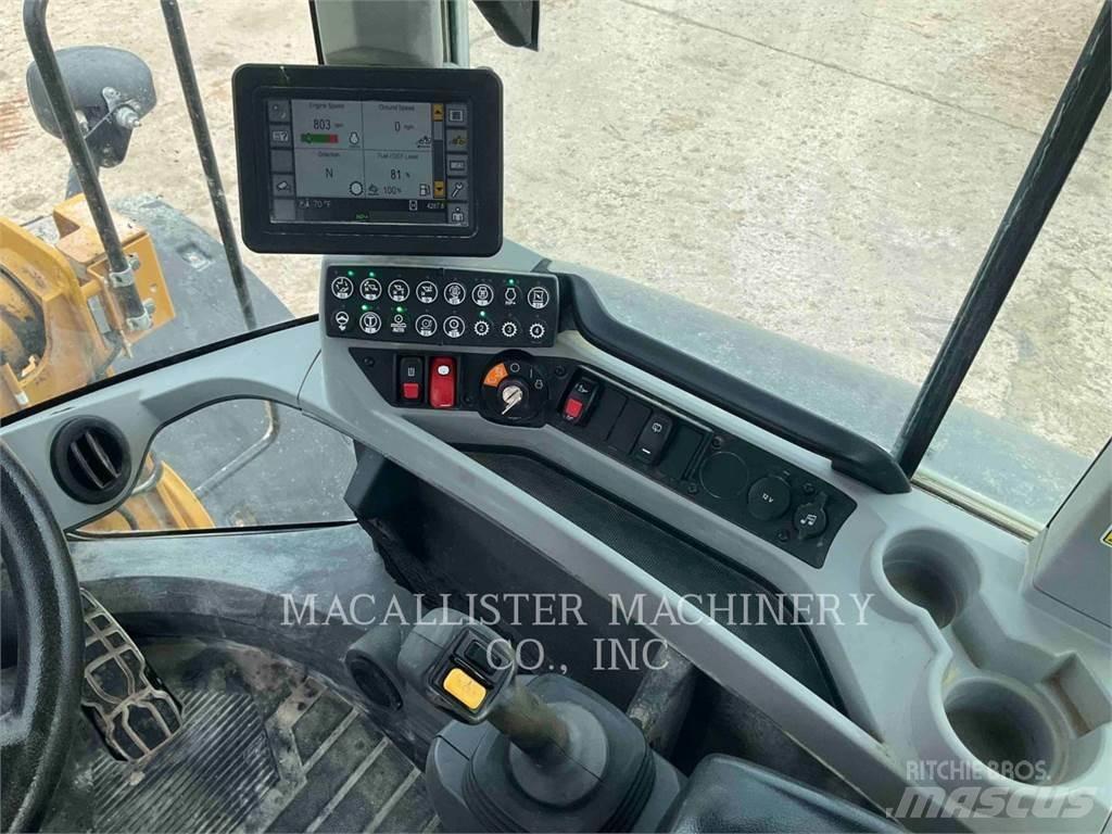 CAT 926M 輪胎式裝載機