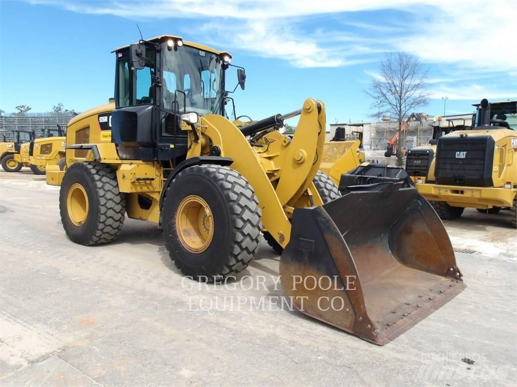 CAT 926M 輪胎式裝載機