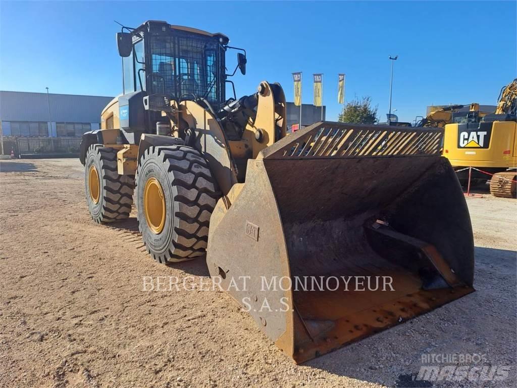 CAT 926M 輪胎式裝載機