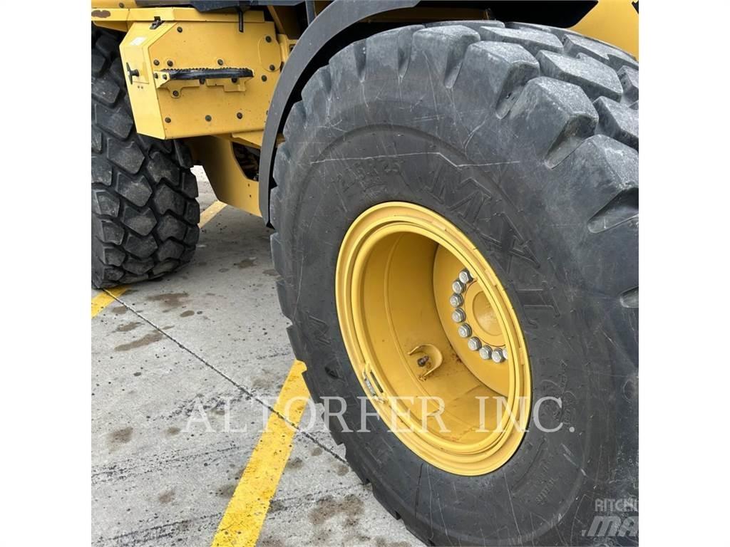 CAT 926M 輪胎式裝載機