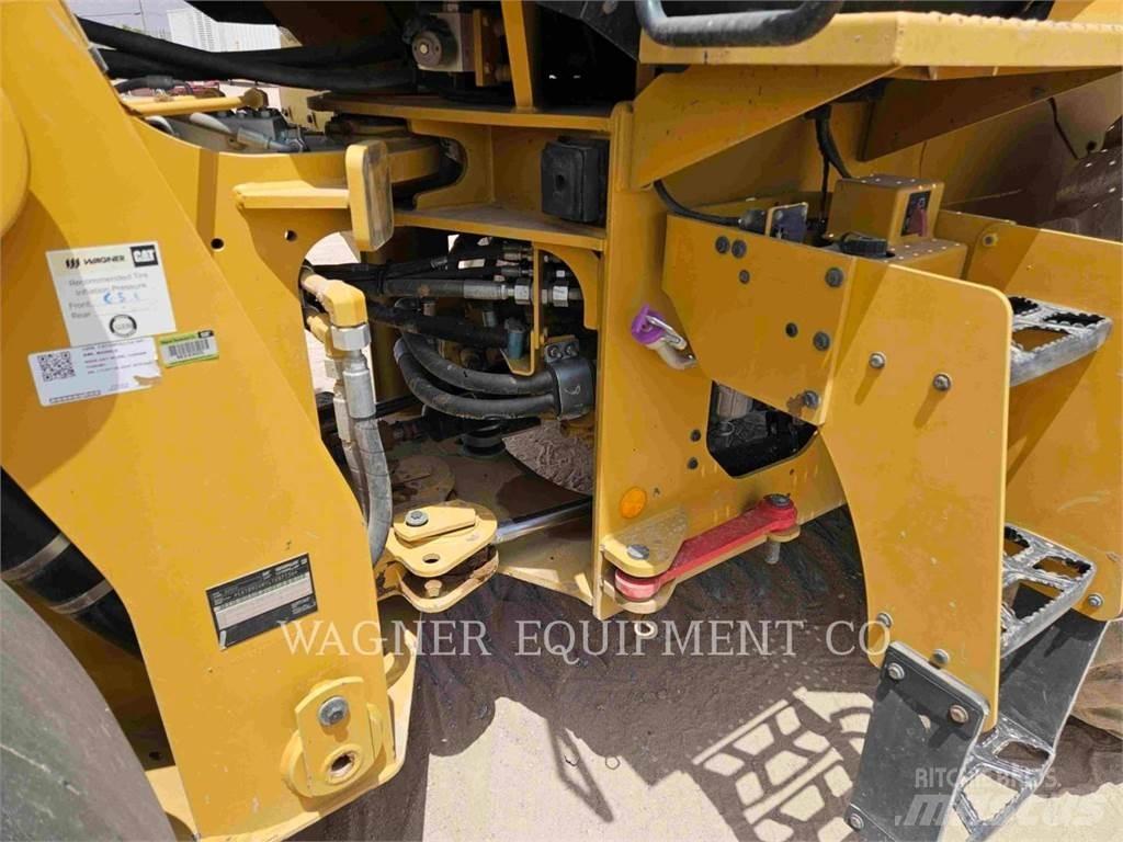 CAT 926M 輪胎式裝載機